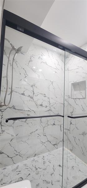 Image 15 of 21 For 343 Normandy H  343