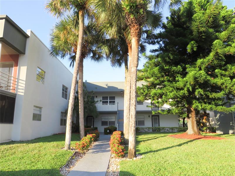 Image 17 of 21 For 343 Normandy H  343