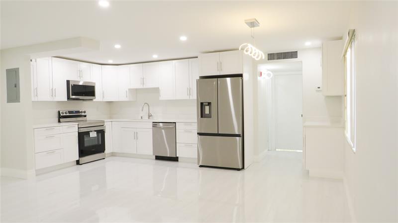 Image 6 of 21 For 343 Normandy H  343