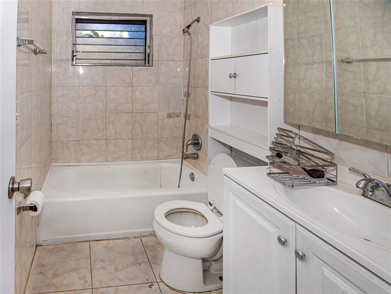 Image 10 of 17 For 2361 10th St  3