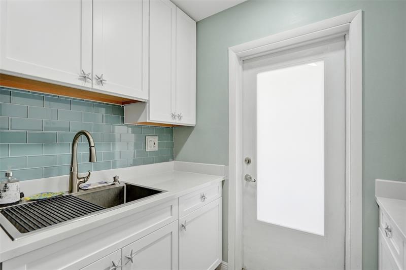 Image 18 of 61 For 931 9th Ave  13