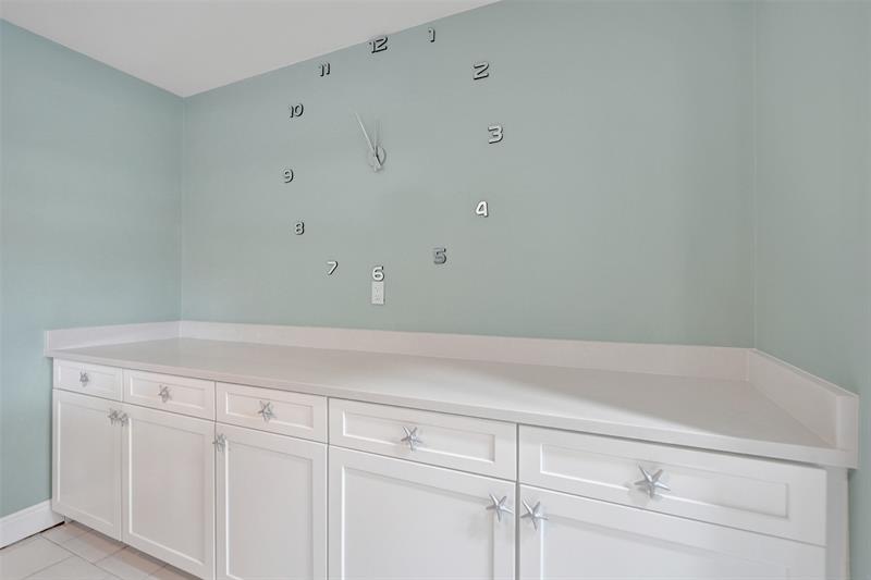 Image 43 of 61 For 931 9th Ave  13