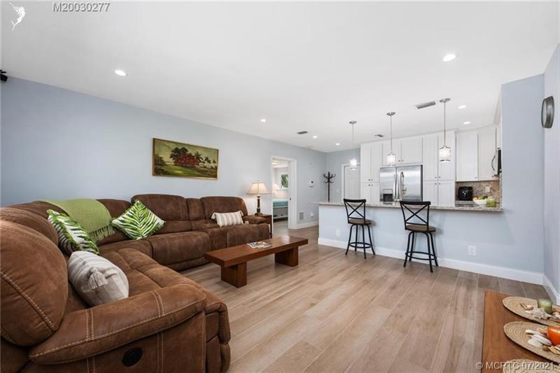 Image 10 of 27 For 356 Granada  