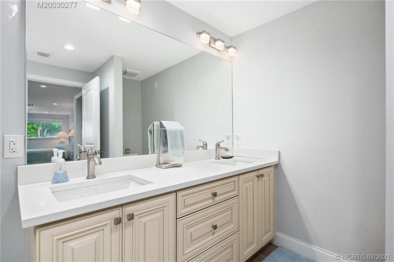 Image 14 of 27 For 356 Granada  