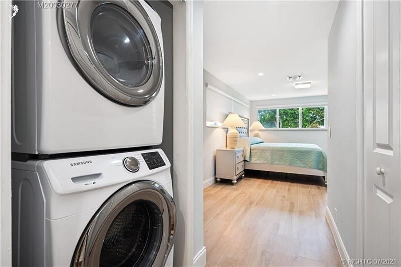 Image 19 of 27 For 356 Granada  