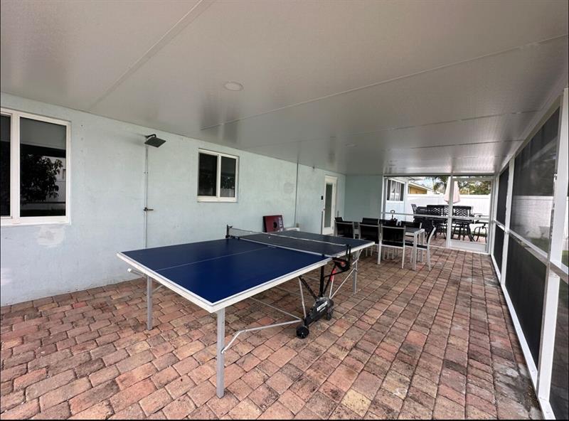 Image 21 of 27 For 356 Granada  