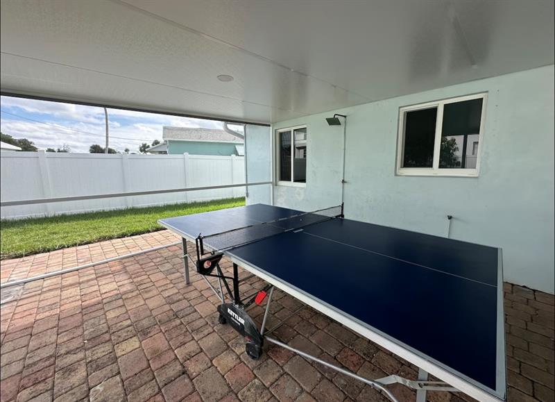 Image 22 of 27 For 356 Granada  