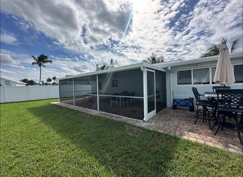 Image 23 of 27 For 356 Granada  