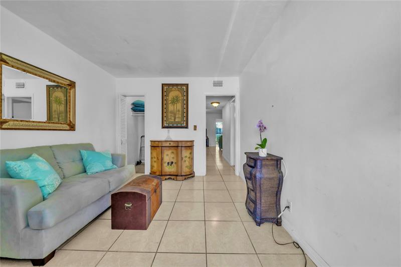 Image 10 of 35 For 2400 Ocean Dr  108