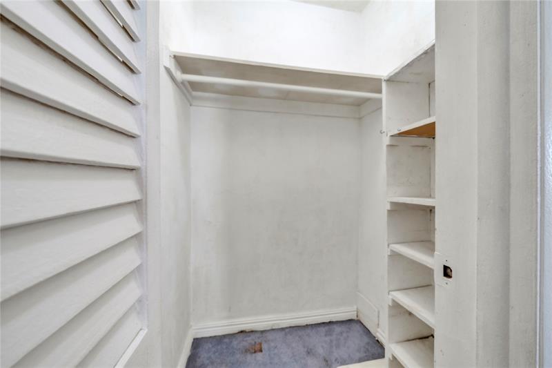 Image 14 of 35 For 2400 Ocean Dr  108