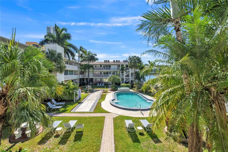 Image 26 of 35 For 2400 Ocean Dr  108