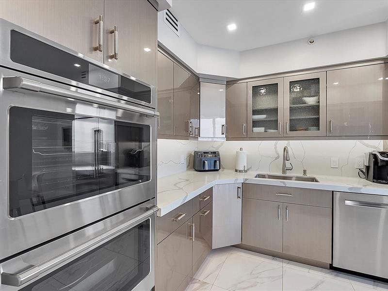 Image 11 of 24 For 3100 Ocean Blvd  1202