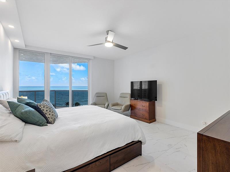 Image 12 of 24 For 3100 Ocean Blvd  1202