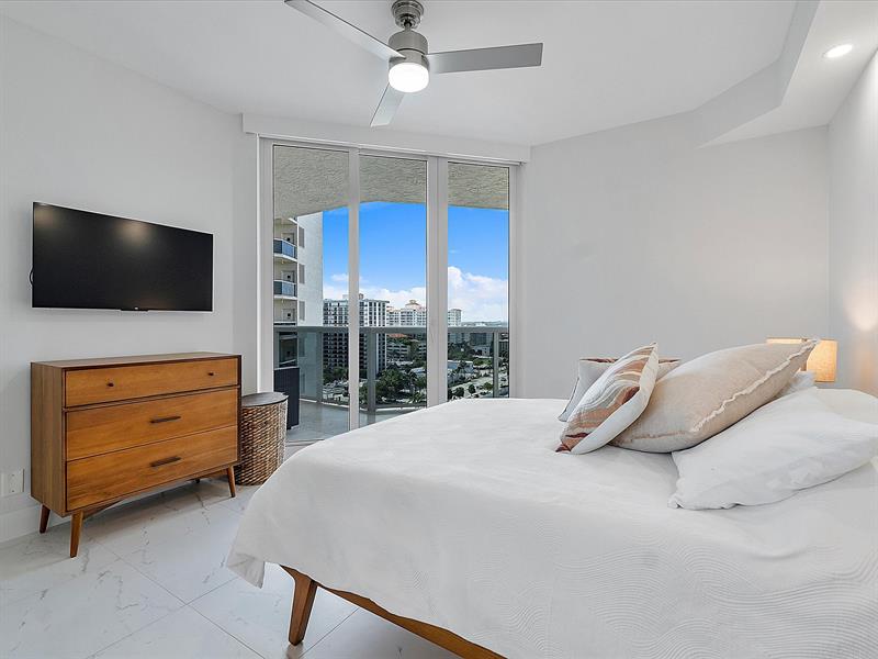 Image 21 of 24 For 3100 Ocean Blvd  1202