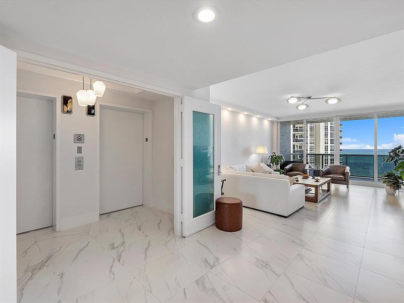 Image 5 of 24 For 3100 Ocean Blvd  1202