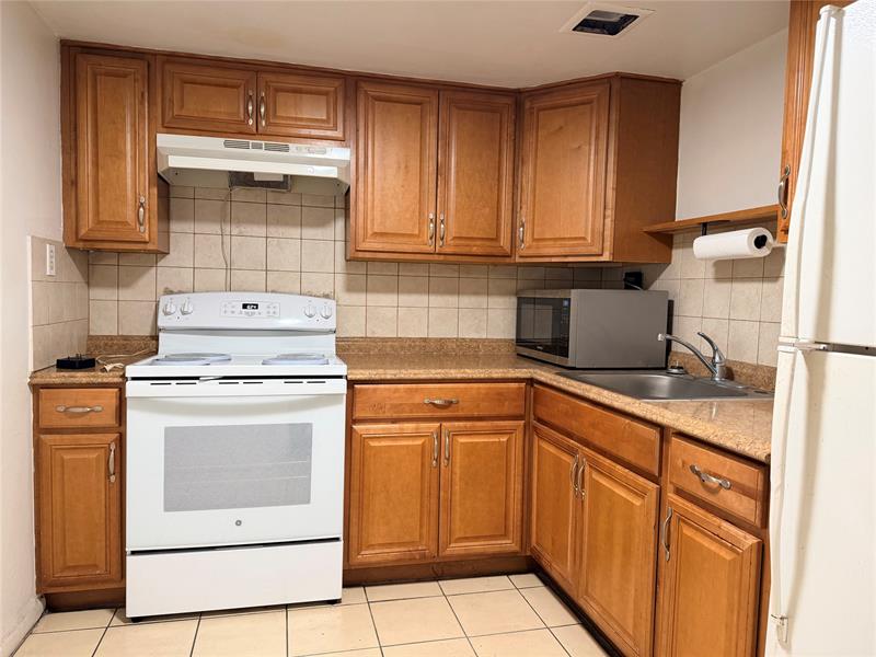 Details for 1729 Moffett St  17, Hollywood, FL 33020