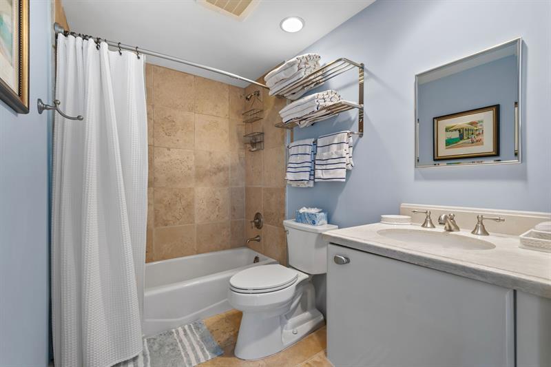 Image 16 of 43 For 333 Las Olas Way  1508