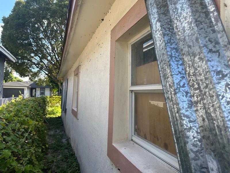 Image 4 of 17 For 2863 12th Ct