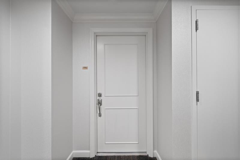 Image 10 of 49 For 411 New River Dr E  1402