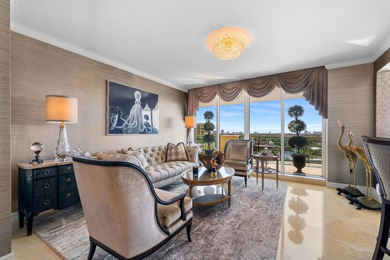 Image 18 of 49 For 411 New River Dr E  1402