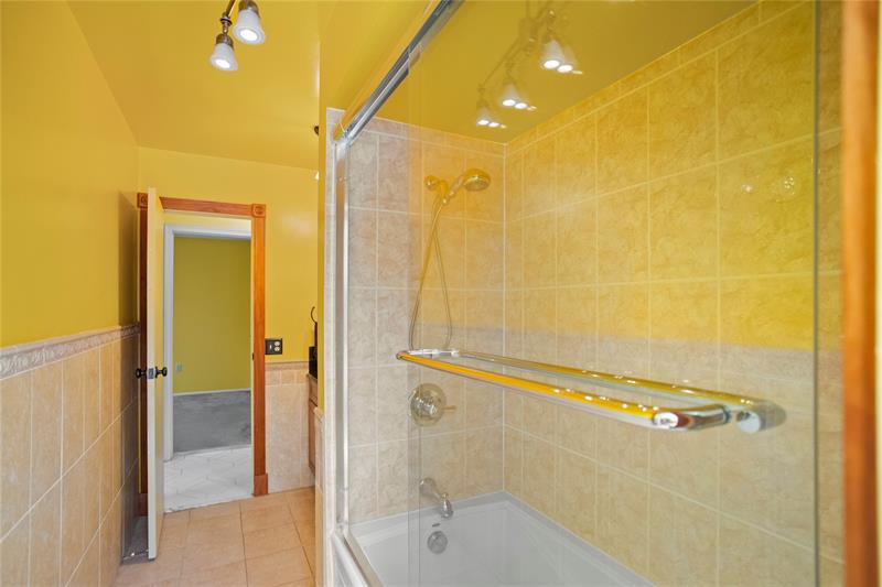 Image 22 of 59 For 11331 29th St