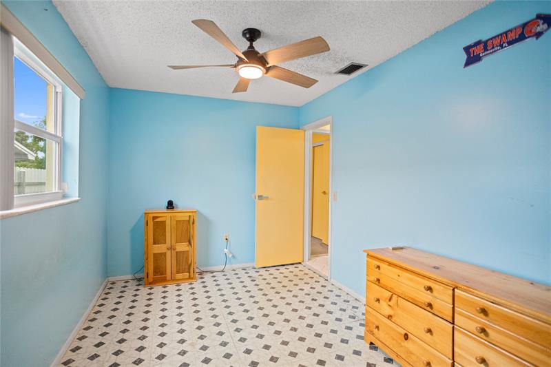 Image 26 of 59 For 11331 29th St