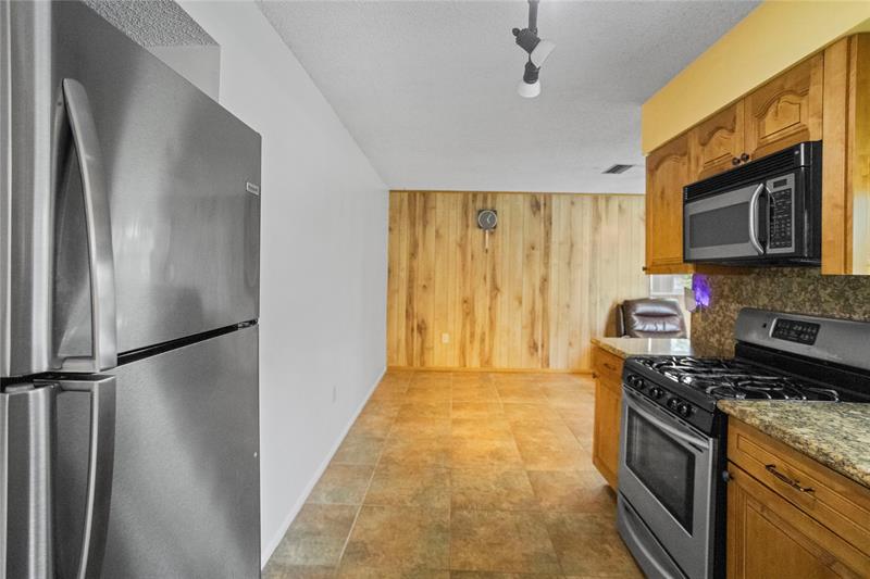 Image 36 of 59 For 11331 29th St