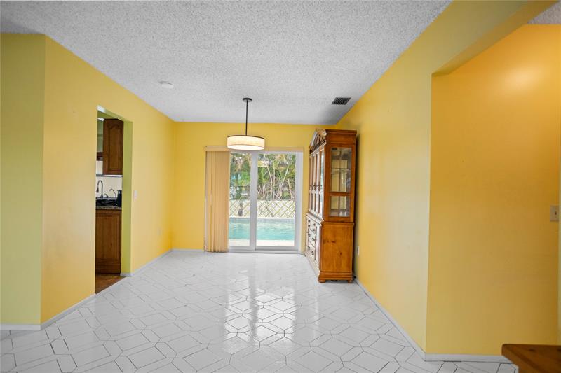 Image 7 of 59 For 11331 29th St