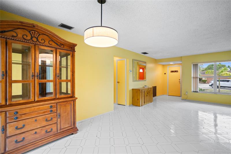 Image 9 of 59 For 11331 29th St