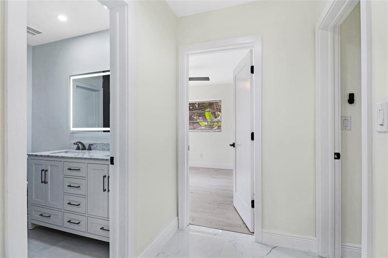 Image 4 of 9 For 5900 17th St