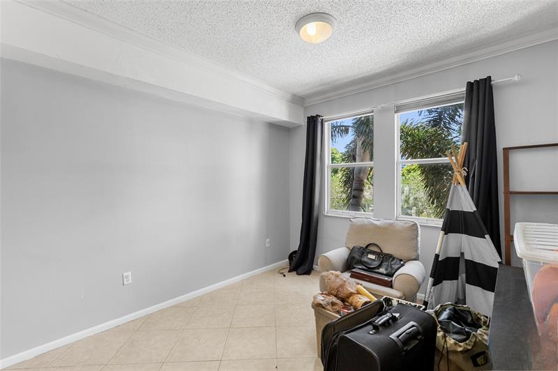 Image 14 of 25 For 533 3rd Ave  243