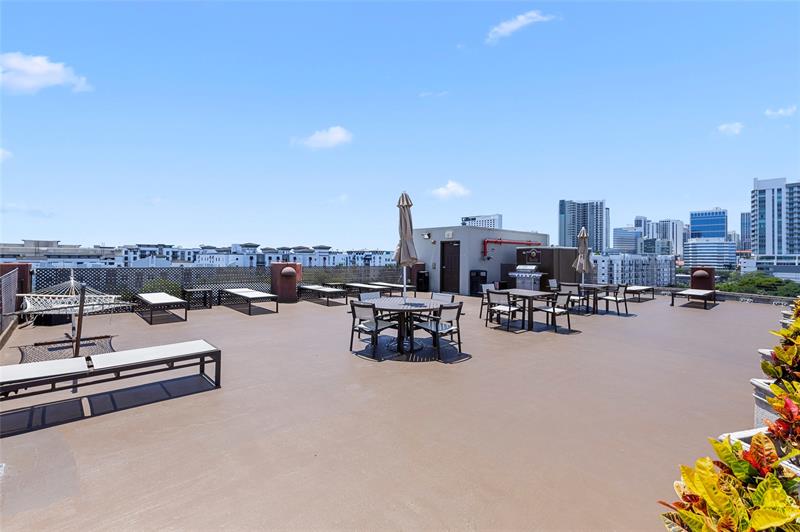 Image 21 of 25 For 533 3rd Ave  243