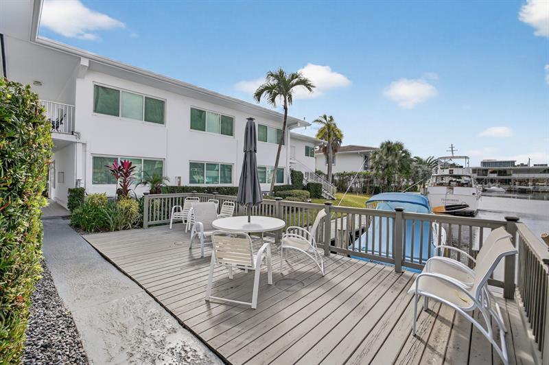 Image 40 of 60 For 223 Marine Ct  207