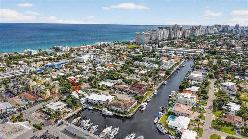 Image 52 of 60 For 223 Marine Ct  207