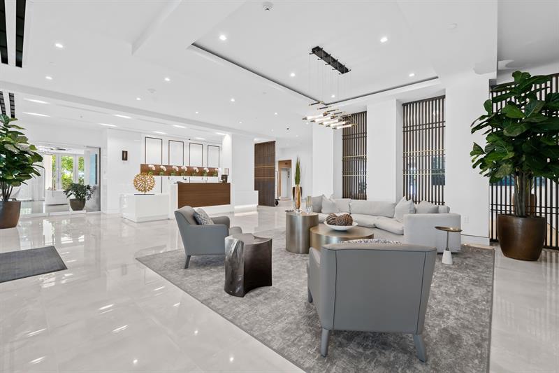 Image 11 of 75 For 435 Bayshore  503