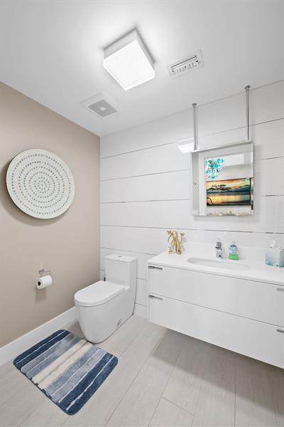 Image 42 of 75 For 435 Bayshore  503