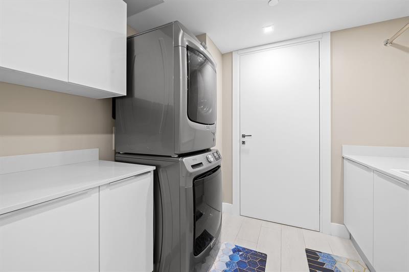 Image 48 of 75 For 435 Bayshore  503