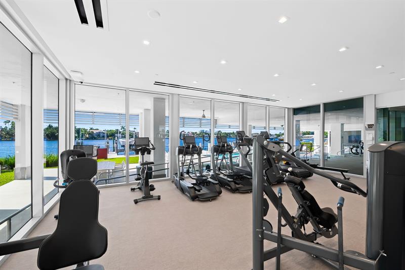 Image 61 of 75 For 435 Bayshore  503