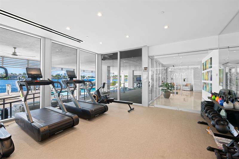 Image 62 of 75 For 435 Bayshore  503