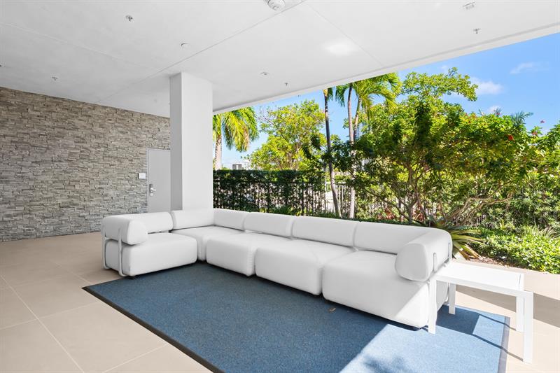 Image 67 of 75 For 435 Bayshore  503