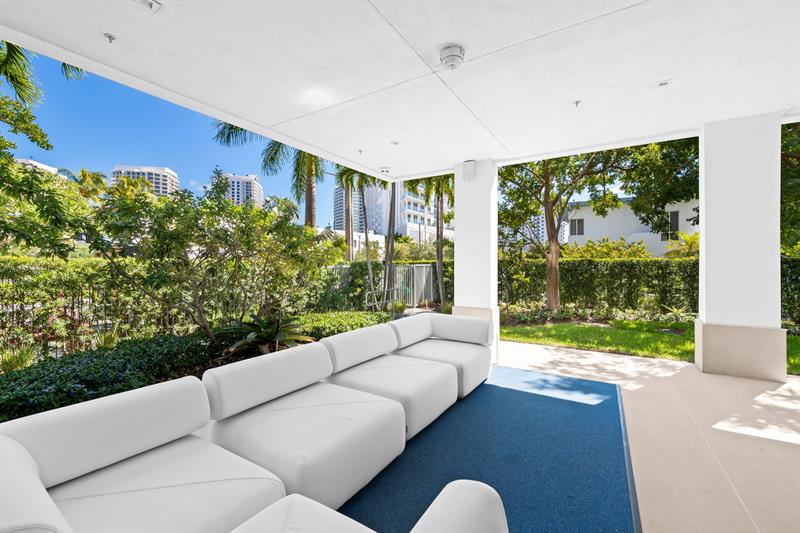 Image 68 of 75 For 435 Bayshore  503