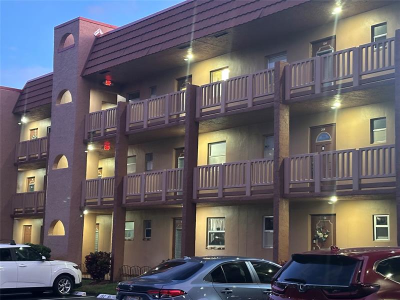 Details for 9821 Sunrise Lakes Blvd  303, Sunrise, FL 33322