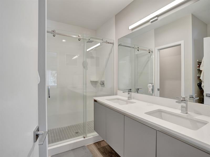 Image 24 of 38 For 1604 4th Ave