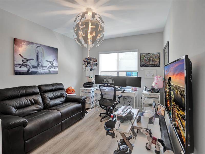 Image 30 of 38 For 1604 4th Ave