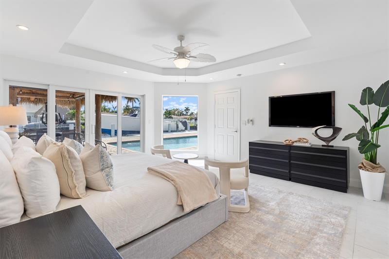 Image 15 of 34 For 370 3rd Ct  