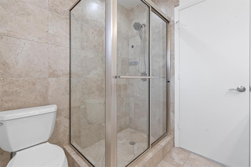 Image 20 of 34 For 370 3rd Ct  