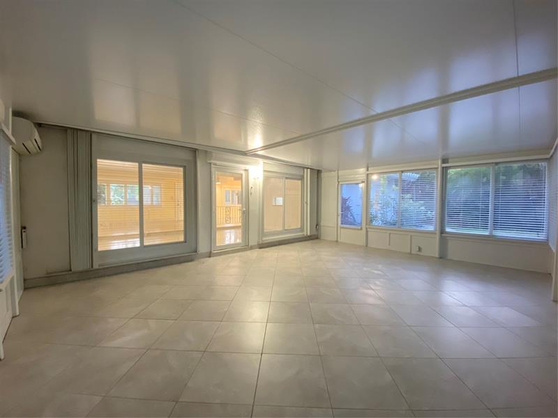 Image 19 of 32 For 1049 Van Buren St