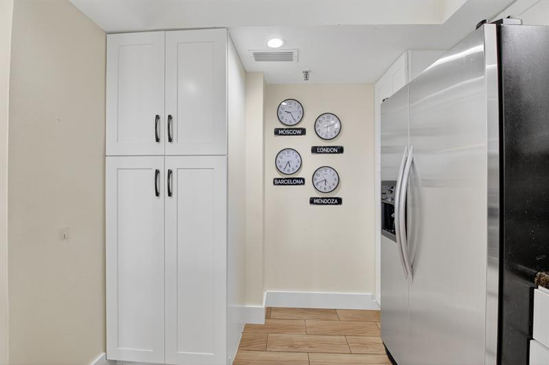 Image 10 of 40 For 5260 2nd Ave  402