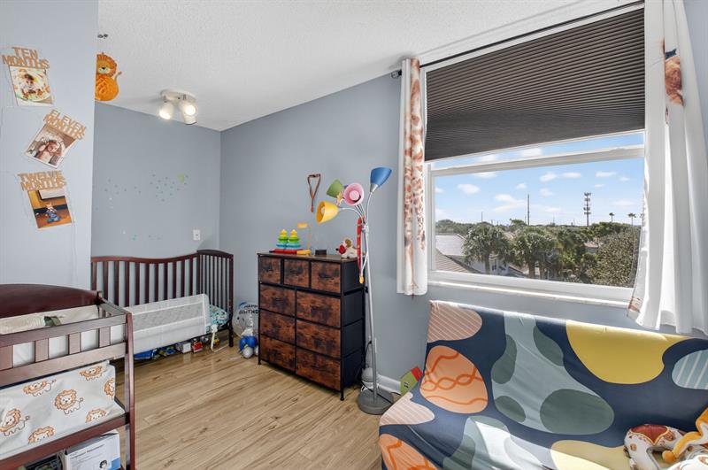 Image 24 of 40 For 5260 2nd Ave  402