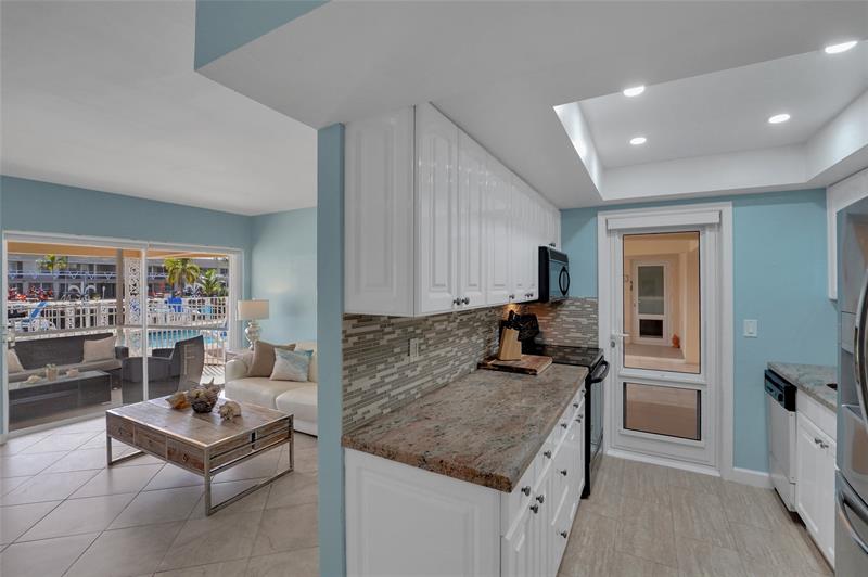 Image 11 of 33 For 2864 33rd Ct  105